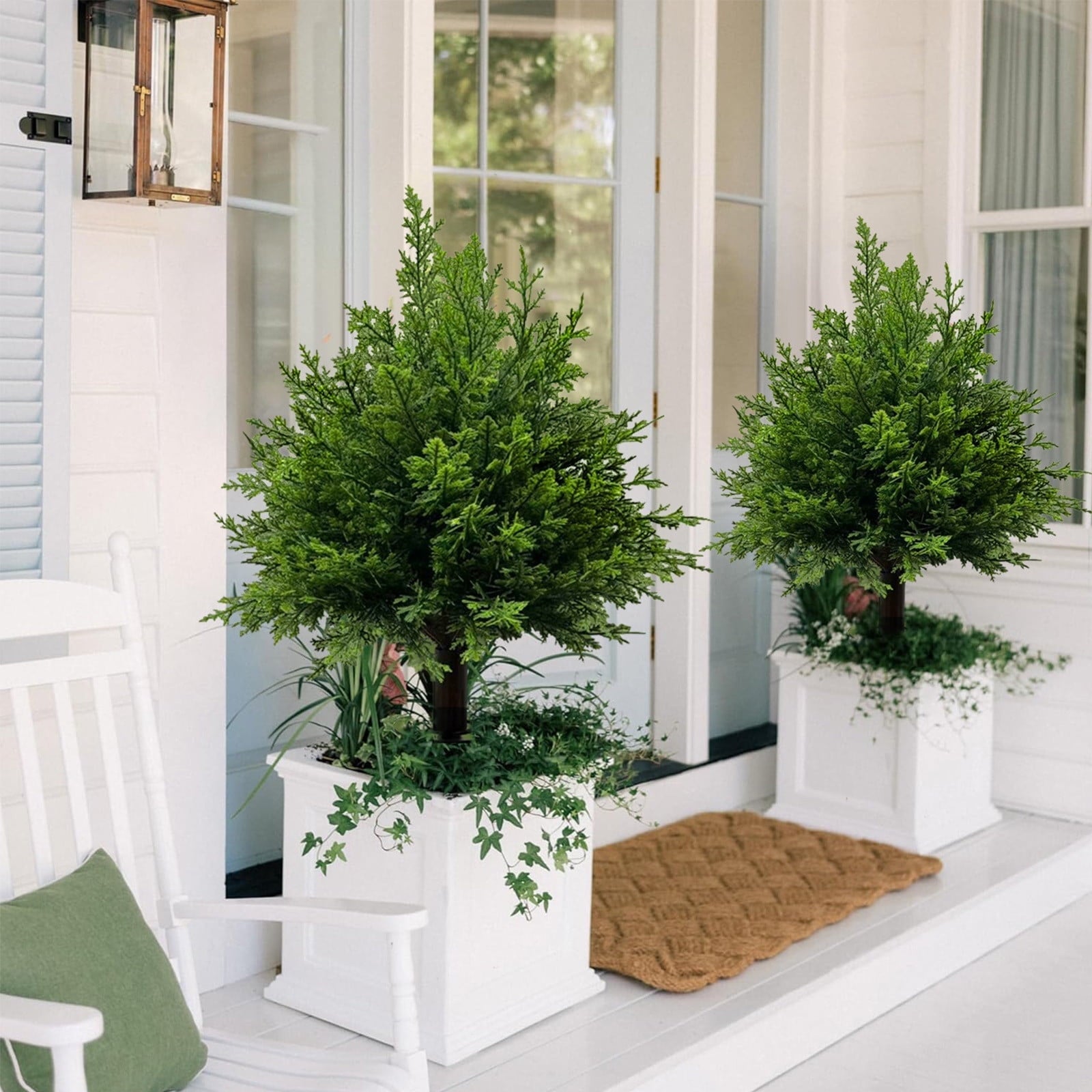 YOTQUSK Set of 2 Artificial Boxwood Topiary Ball with Spikes for Outdoor, UV Resistant Faux Greenery Shrubs, Realistic Fake Bushes Plants for Garden, Yard, Front Porch, Patio Decor